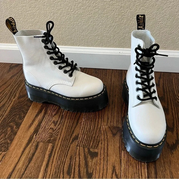 DR. MARTENS 1460 Pascal Max Optical White Platform Boots Women’s Size 6 Sold Out - Picture 2 of 15